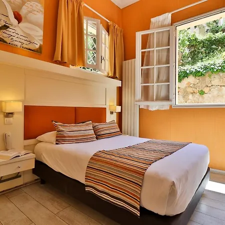 Golf 2* Бандоль