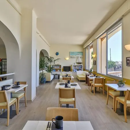 Golf Hotel