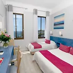 Golf Hotel