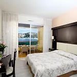 Golf Hotel 2*