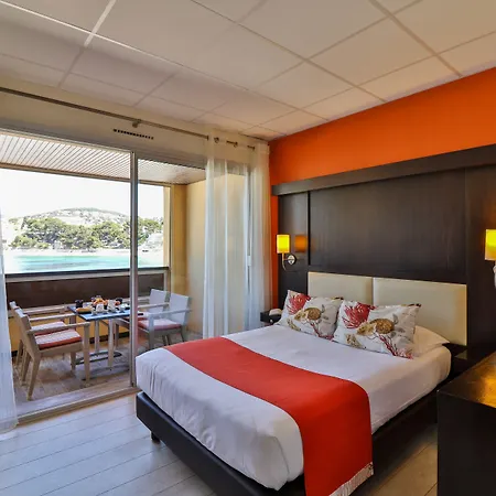 Golf Hotel